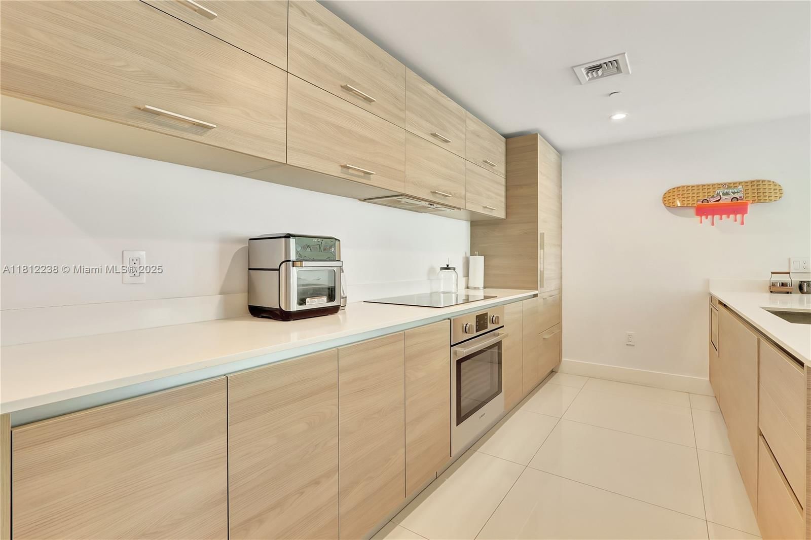 Real estate property located at 1300 Miami Ave #1610, Miami-dade, 1300 S Miami Avenue Condo, Miami, FL