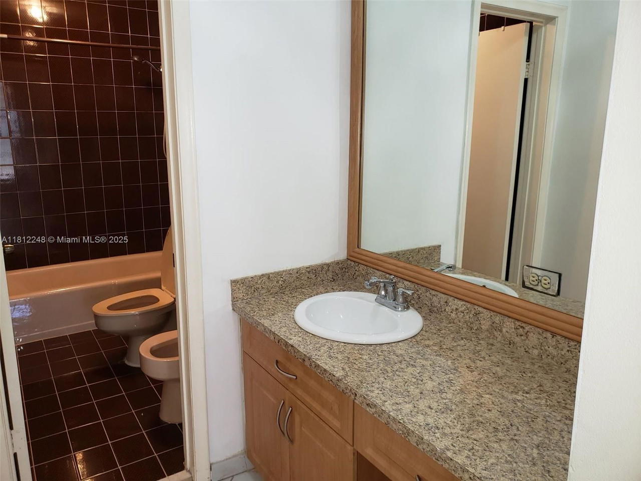 Real estate property located at 1240 La Mancha Ave, Miami-dade, Coral Gables Granada Sec, Coral Gables, FL