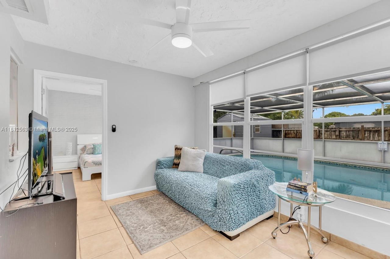 Real estate property located at 7509 Hayes St, Broward, Boulevard Heights, Hollywood, FL