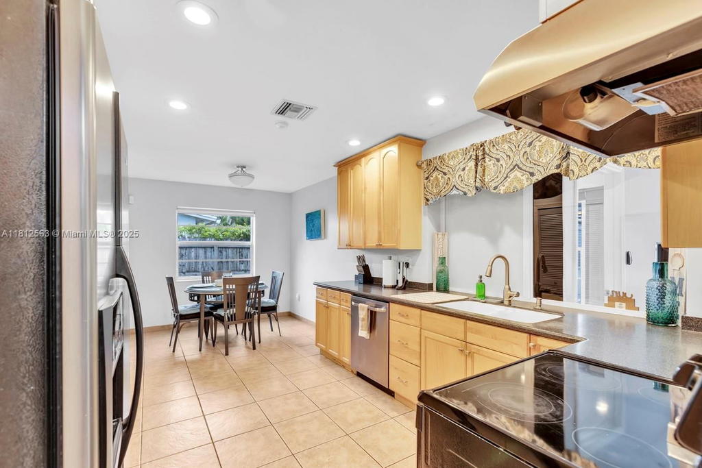 Real estate property located at 7509 Hayes St, Broward, Boulevard Heights, Hollywood, FL