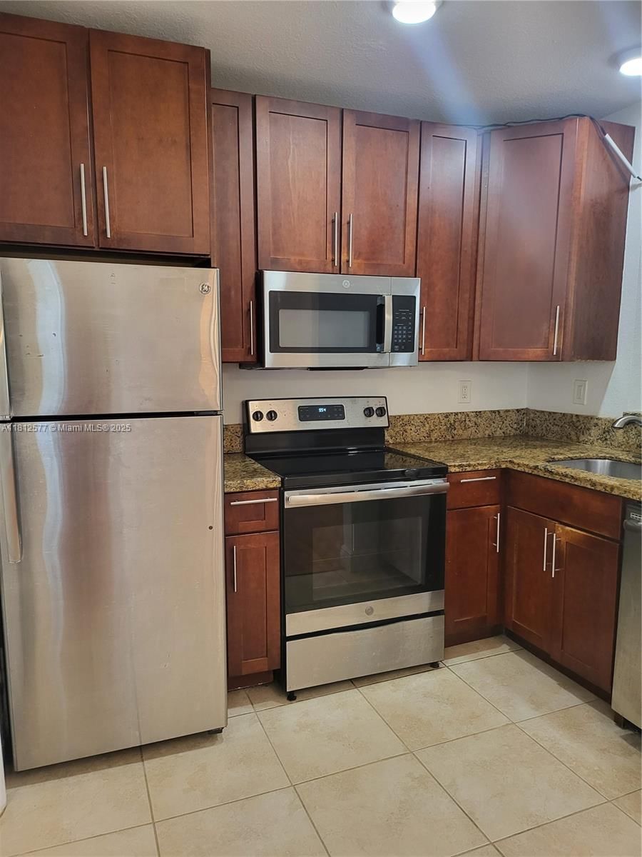 Real estate property located at 340 84th St #2, Miami-dade, Ritz Royal Palm Condo, Miami Beach, FL