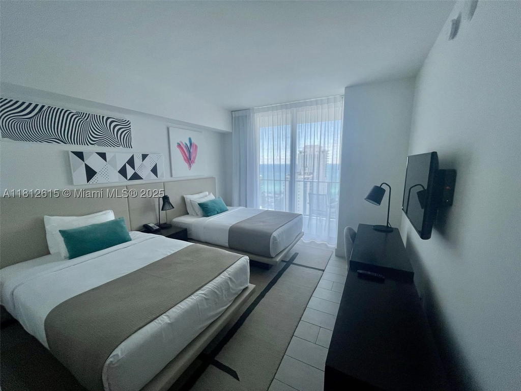 Real estate property located at 4010 Ocean Dr R1705, Broward, 4010 South Ocean Condo, Hollywood, FL