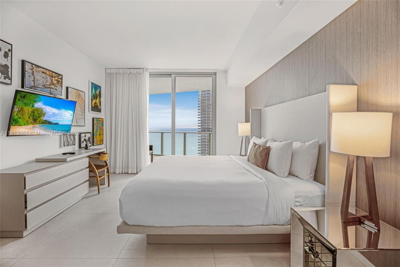 Real estate property located at 4111 Ocean Dr #1709, Broward, 4111 South Ocean Drive Co, Hollywood, FL