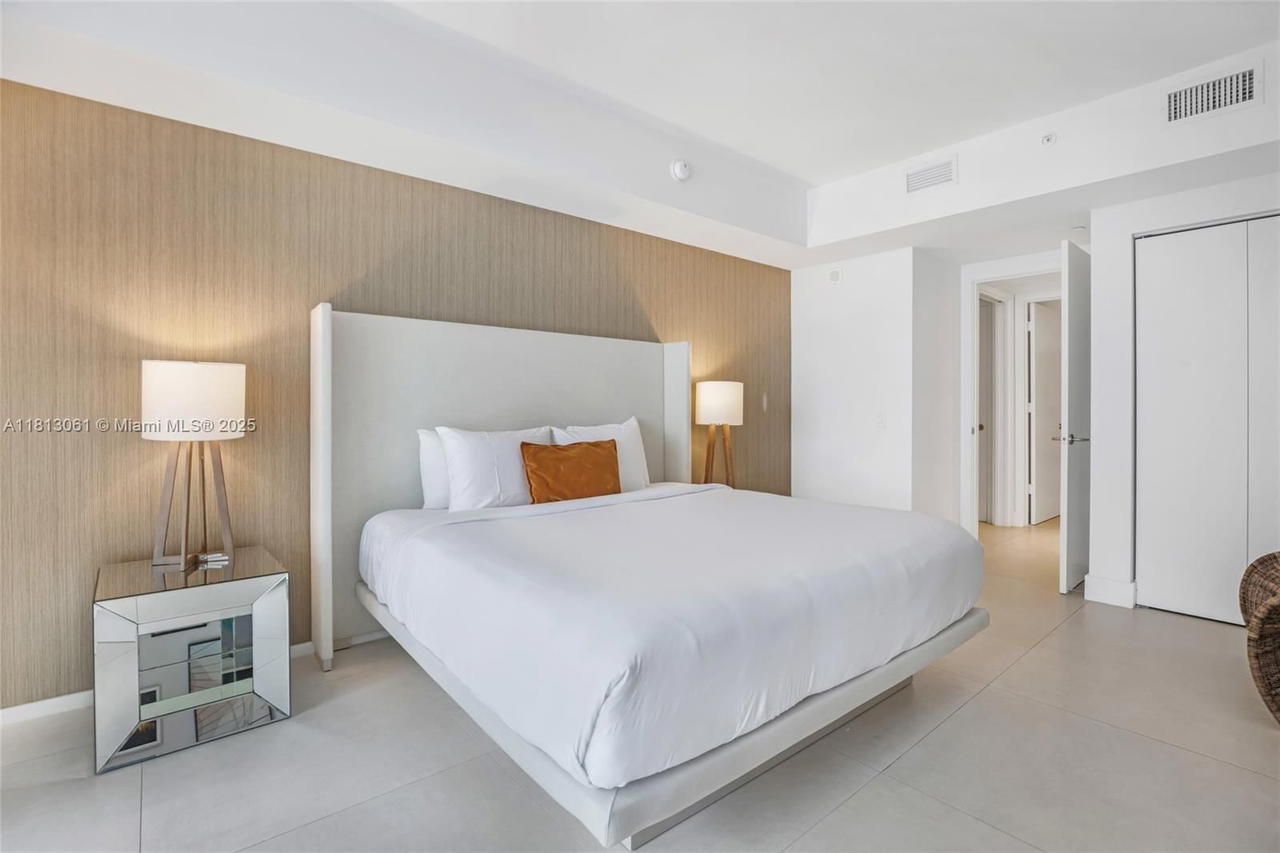 Real estate property located at 4111 Ocean Dr #1709, Broward, 4111 South Ocean Drive Co, Hollywood, FL