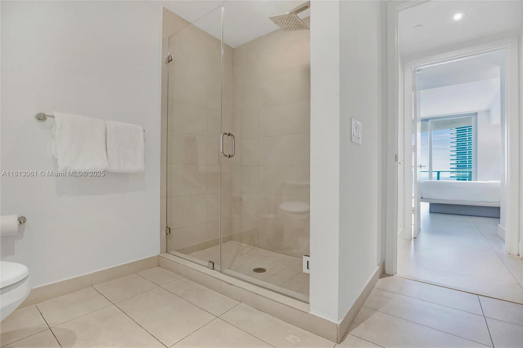 Real estate property located at 4111 Ocean Dr #1709, Broward, 4111 South Ocean Drive Co, Hollywood, FL
