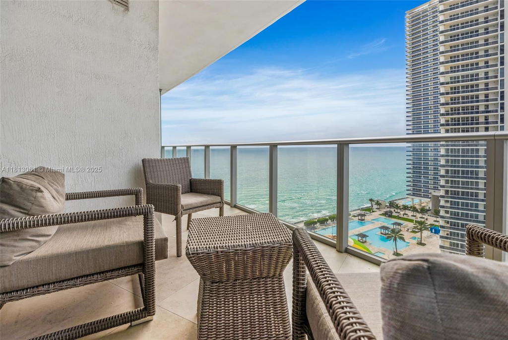 Real estate property located at 4111 Ocean Dr #1709, Broward, 4111 South Ocean Drive Co, Hollywood, FL