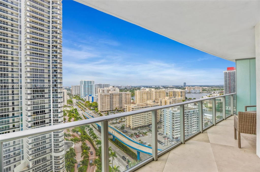 Real estate property located at 4111 Ocean Dr #1709, Broward, 4111 South Ocean Drive Co, Hollywood, FL