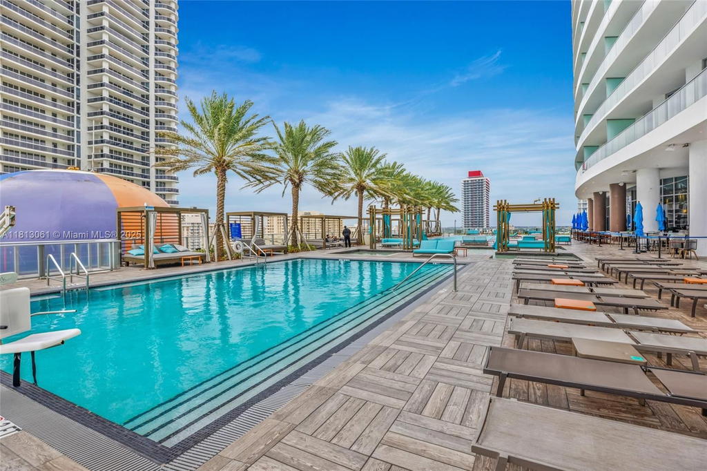 Real estate property located at 4111 Ocean Dr #1709, Broward, 4111 South Ocean Drive Co, Hollywood, FL