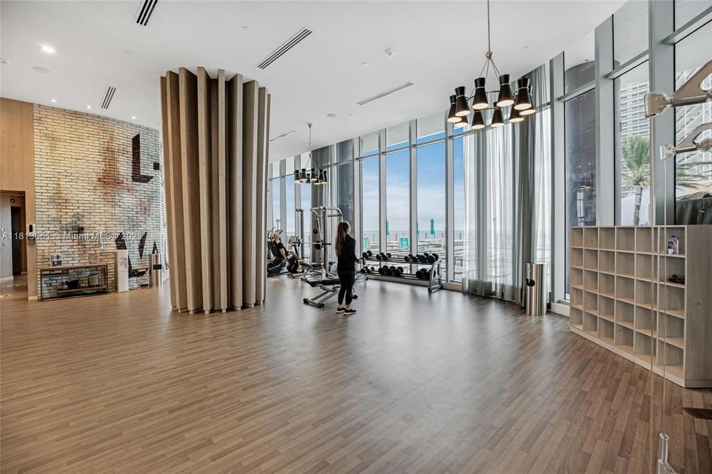Real estate property located at 4111 Ocean Dr #1709, Broward, 4111 South Ocean Drive Co, Hollywood, FL