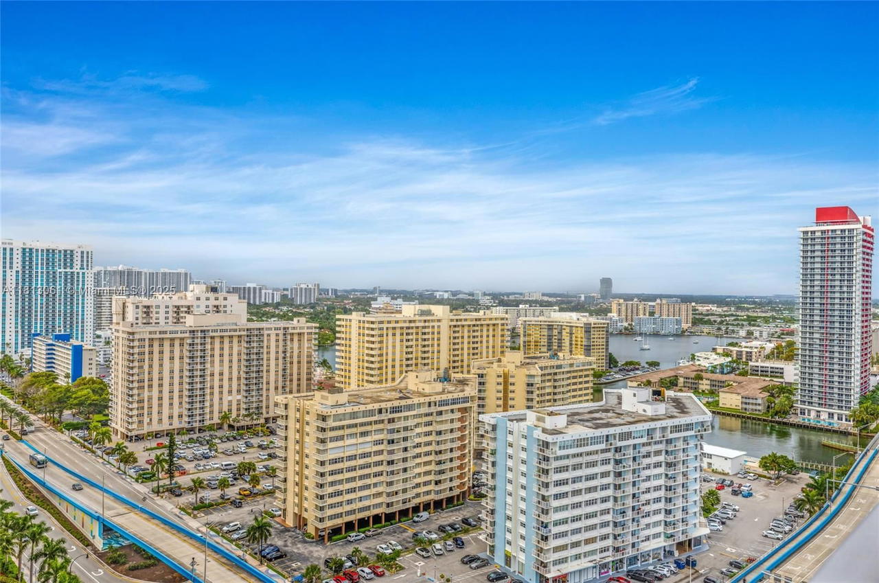 Real estate property located at 4111 Ocean Dr #1709, Broward, 4111 South Ocean Drive Co, Hollywood, FL