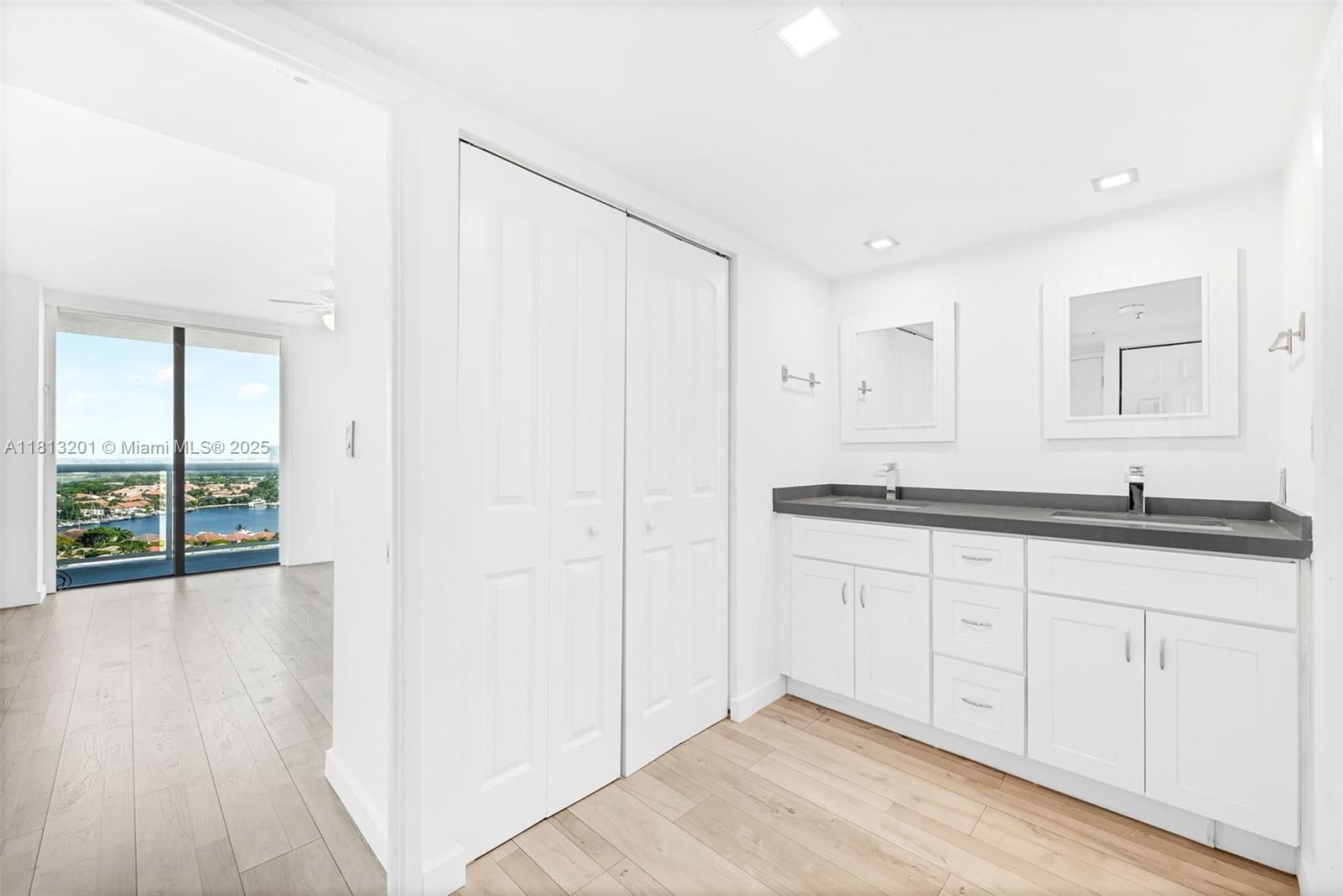 Real estate property located at 20505 Country Club Dr #2039, Miami-dade, Waterview Condo, Aventura, FL
