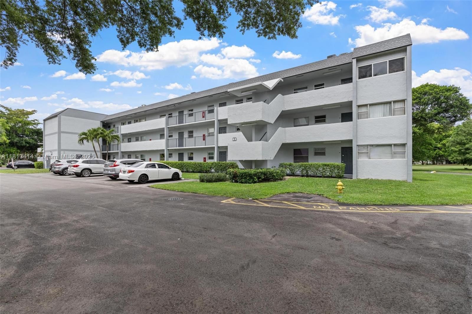 Real estate property located at 8421 Lagos De Campo Blvd #306T, Broward, Sands Point Condominium V, Tamarac, FL