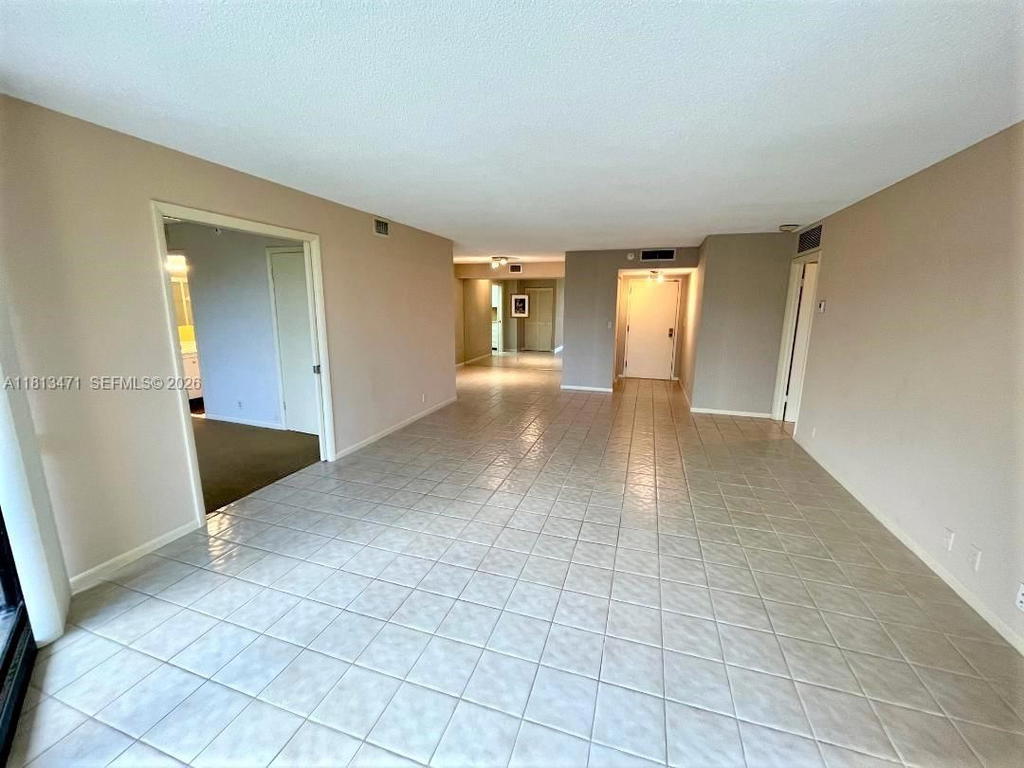 Real estate property located at 1000 QUAYSIDE TE #410, Miami-dade, Towers Of Quayside Condo, Miami, FL