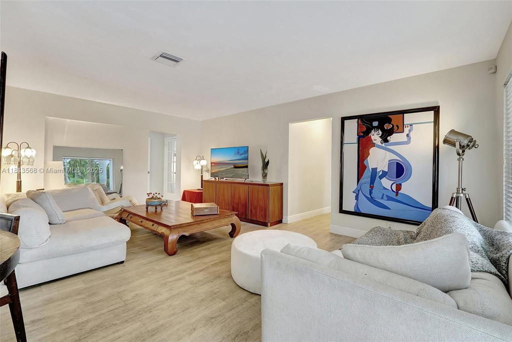 Real estate property located at 1319 Buchanan St, Broward, Hollywood Lakes Section, Hollywood, FL