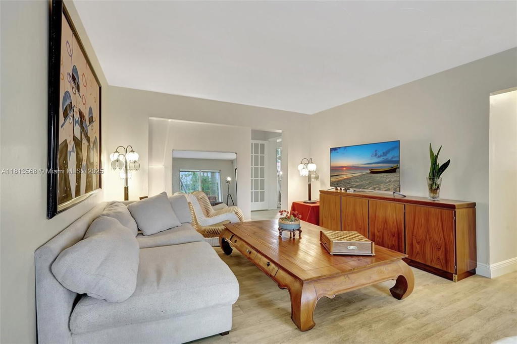 Real estate property located at 1319 Buchanan St, Broward, Hollywood Lakes Section, Hollywood, FL
