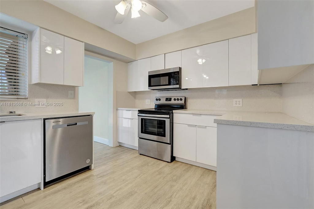 Real estate property located at 1319 Buchanan St, Broward, Hollywood Lakes Section, Hollywood, FL