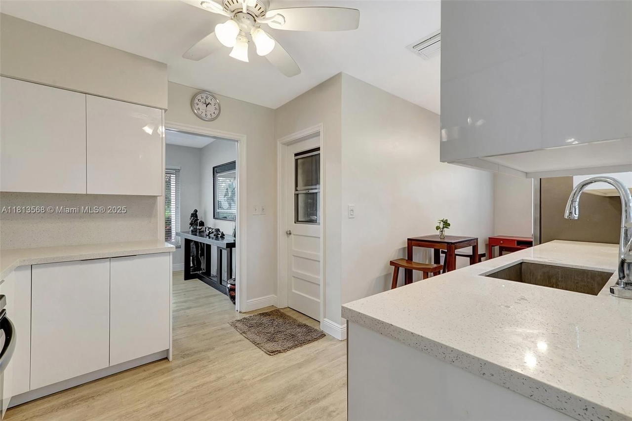 Real estate property located at 1319 Buchanan St, Broward, Hollywood Lakes Section, Hollywood, FL
