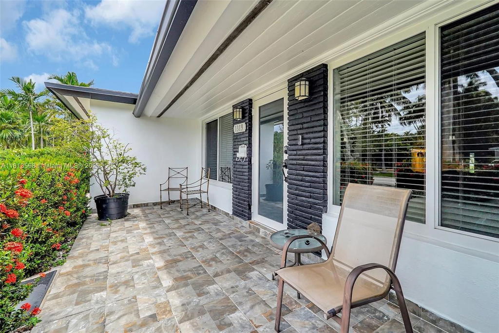 Real estate property located at 1319 Buchanan St, Broward, Hollywood Lakes Section, Hollywood, FL