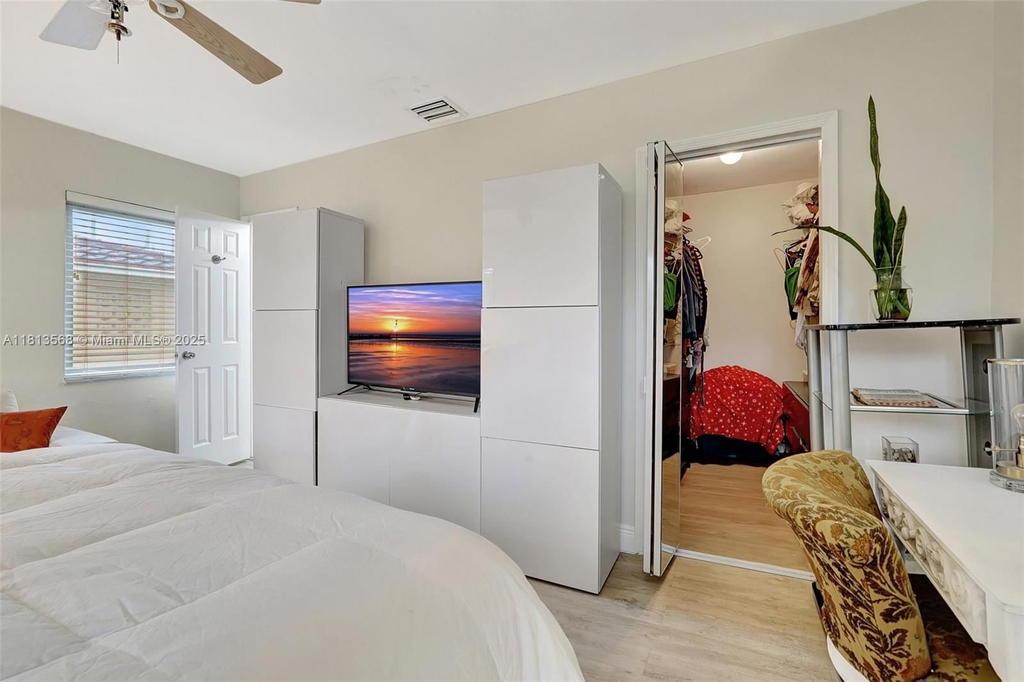 Real estate property located at 1319 Buchanan St, Broward, Hollywood Lakes Section, Hollywood, FL