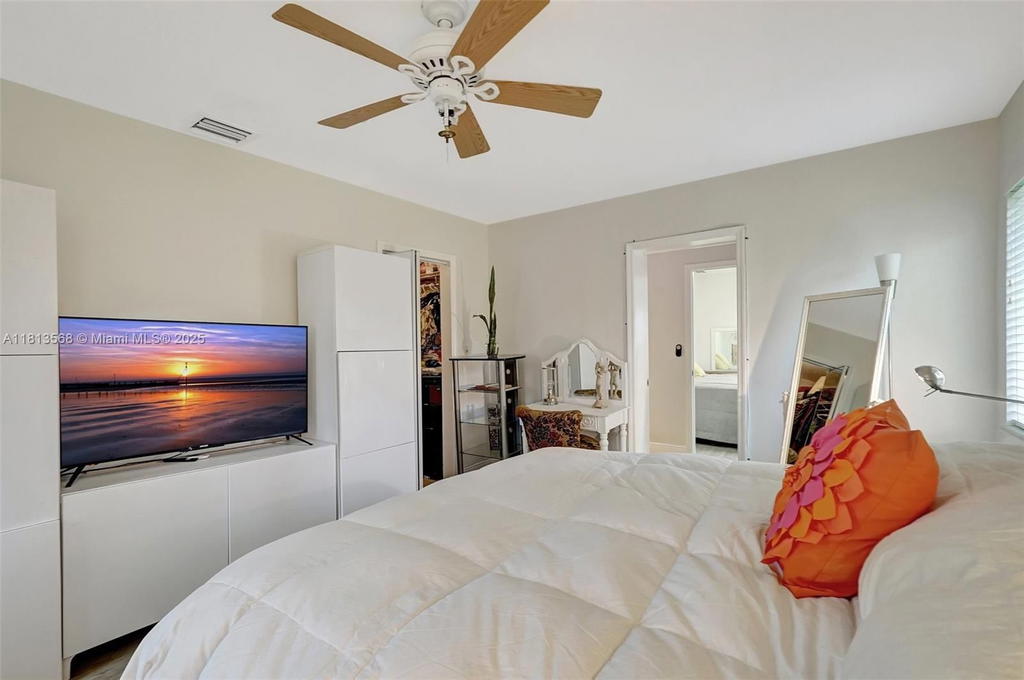Real estate property located at 1319 Buchanan St, Broward, Hollywood Lakes Section, Hollywood, FL
