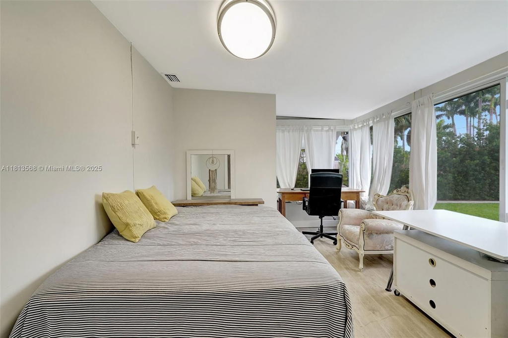 Real estate property located at 1319 Buchanan St, Broward, Hollywood Lakes Section, Hollywood, FL