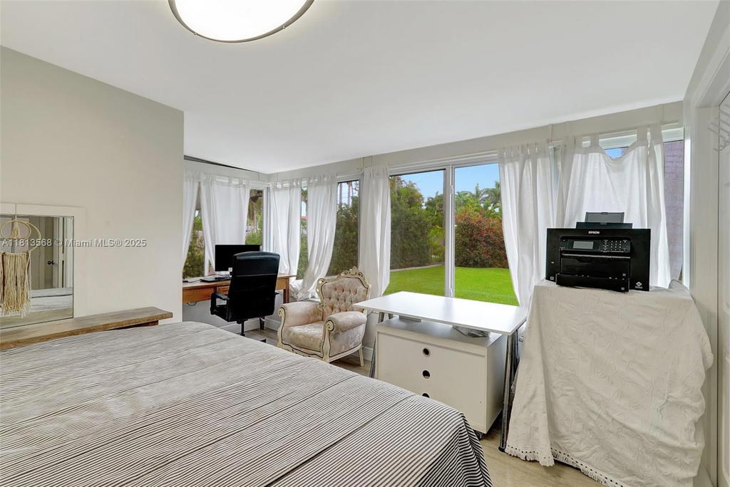 Real estate property located at 1319 Buchanan St, Broward, Hollywood Lakes Section, Hollywood, FL
