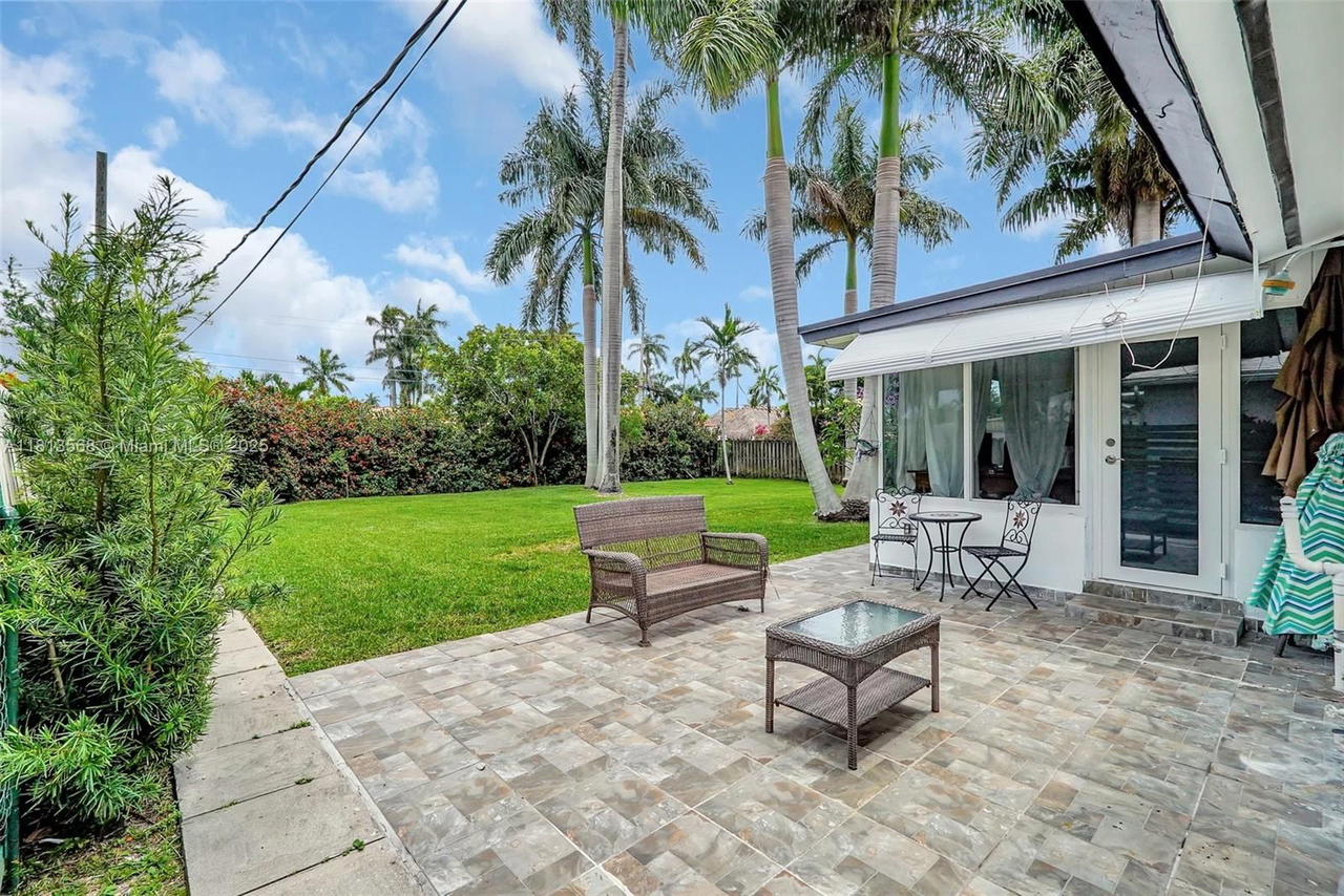 Real estate property located at 1319 Buchanan St, Broward, Hollywood Lakes Section, Hollywood, FL