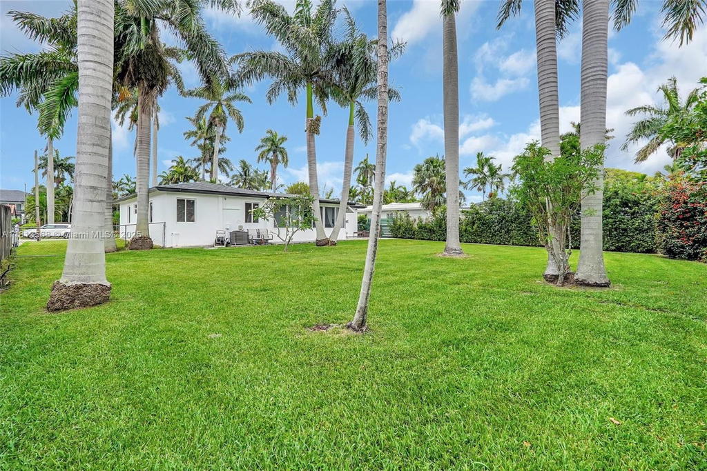 Real estate property located at 1319 Buchanan St, Broward, Hollywood Lakes Section, Hollywood, FL