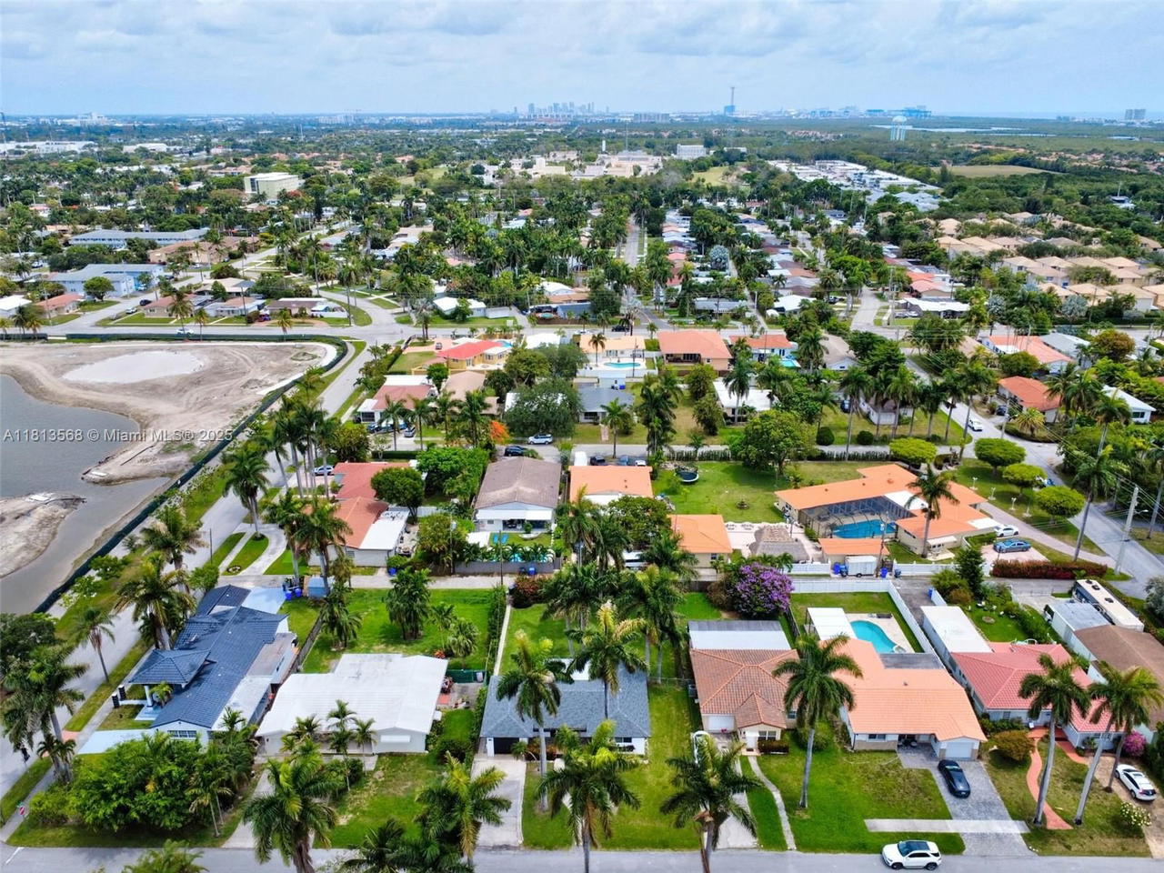 Real estate property located at 1319 Buchanan St, Broward, Hollywood Lakes Section, Hollywood, FL