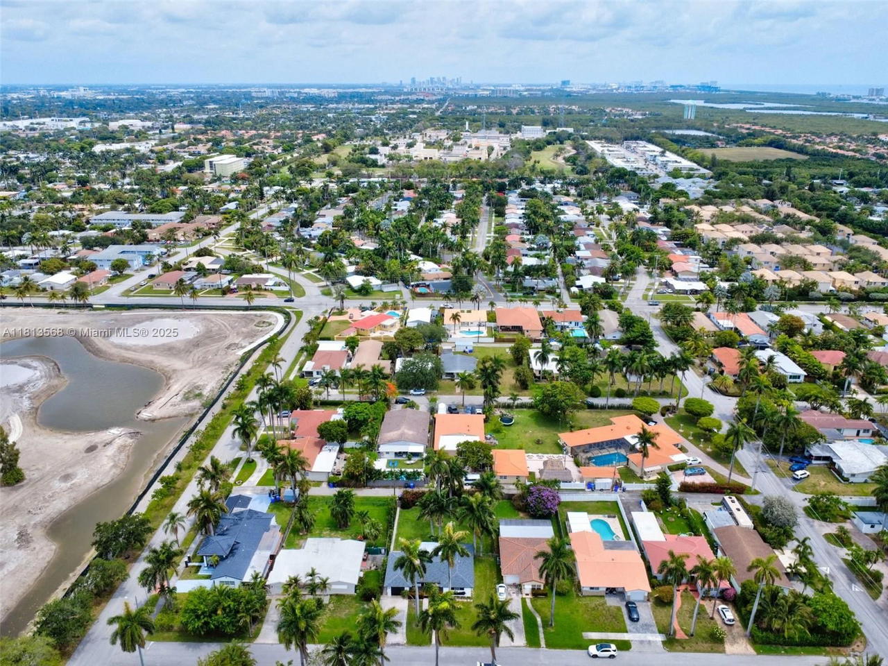 Real estate property located at 1319 Buchanan St, Broward, Hollywood Lakes Section, Hollywood, FL