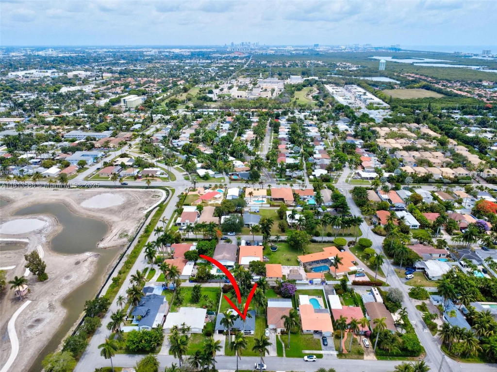 Real estate property located at 1319 Buchanan St, Broward, Hollywood Lakes Section, Hollywood, FL