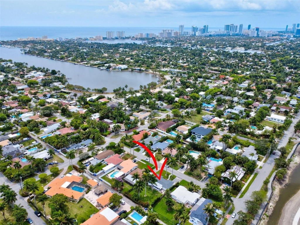 Real estate property located at 1319 Buchanan St, Broward, Hollywood Lakes Section, Hollywood, FL