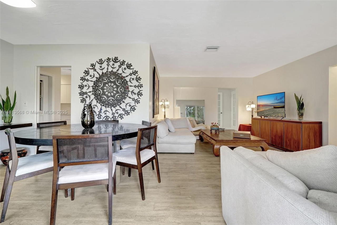 Real estate property located at 1319 Buchanan St, Broward, Hollywood Lakes Section, Hollywood, FL