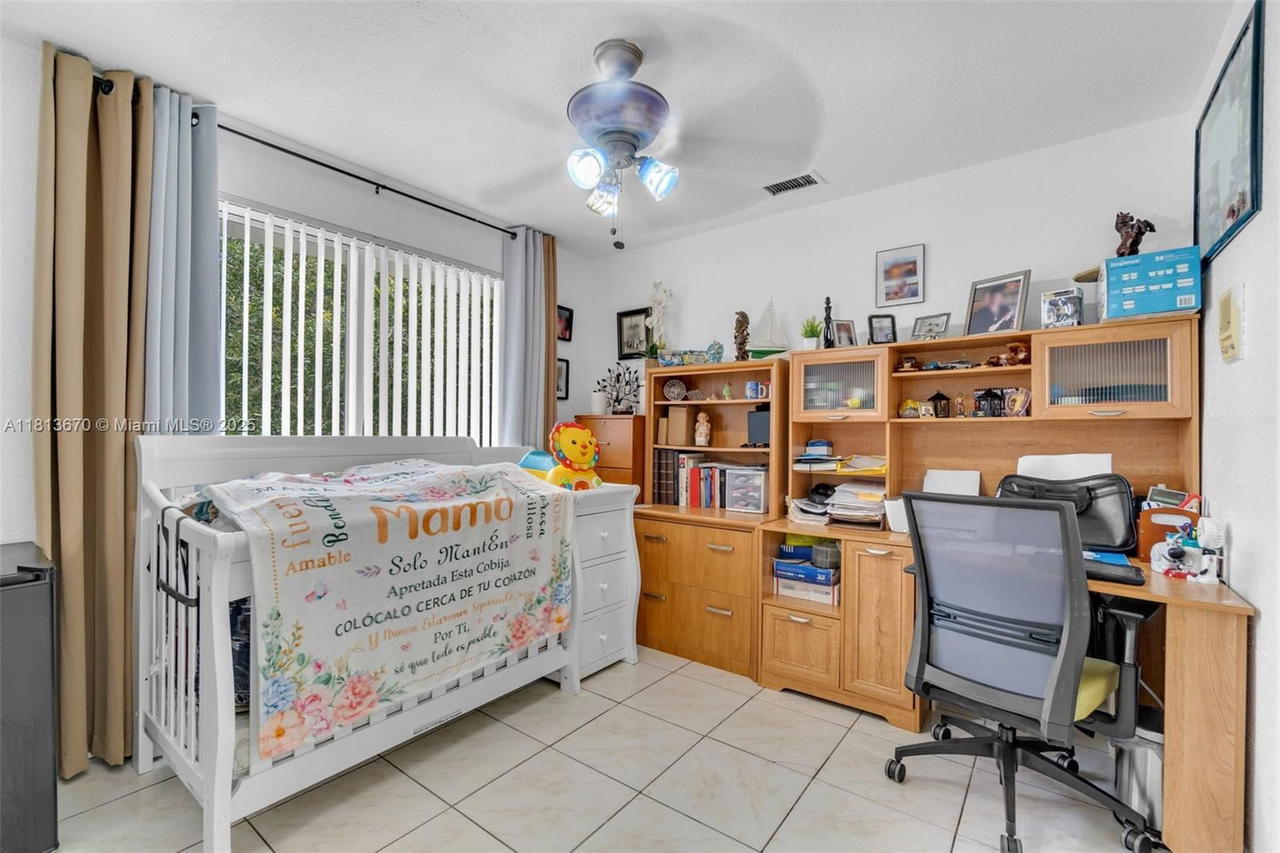 Real estate property located at 401 109th Ave #26, Miami-dade, El Polo Condo, Sweetwater, FL