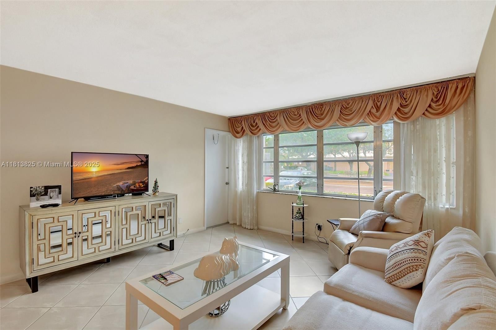 Real estate property located at 329 3rd St #103R, Broward, Second Gulfstream Garden, Hallandale Beach, FL