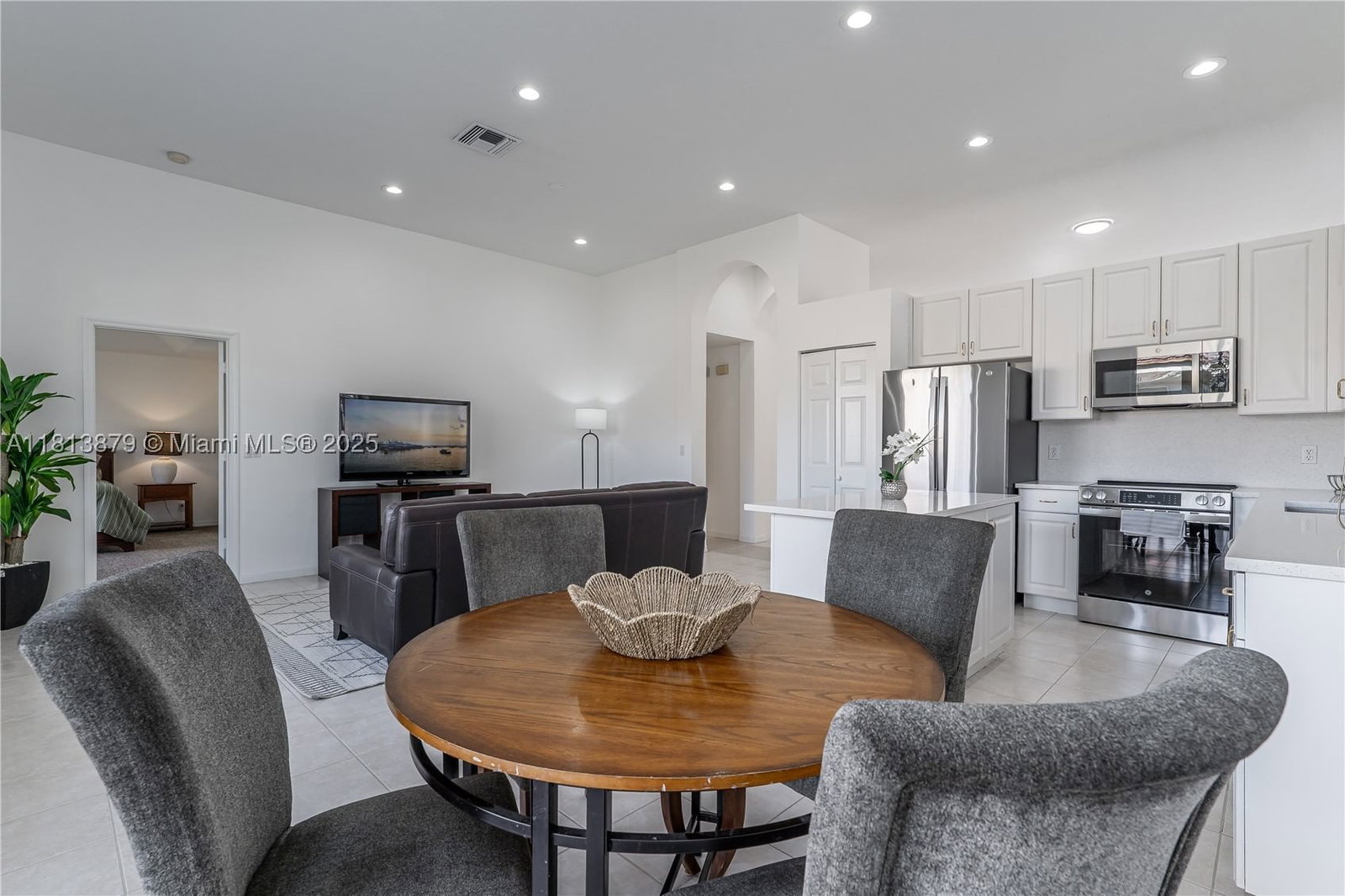 Real estate property located at 1123 131st Ave, Broward, Pembroke Falls, Pembroke Pines, FL