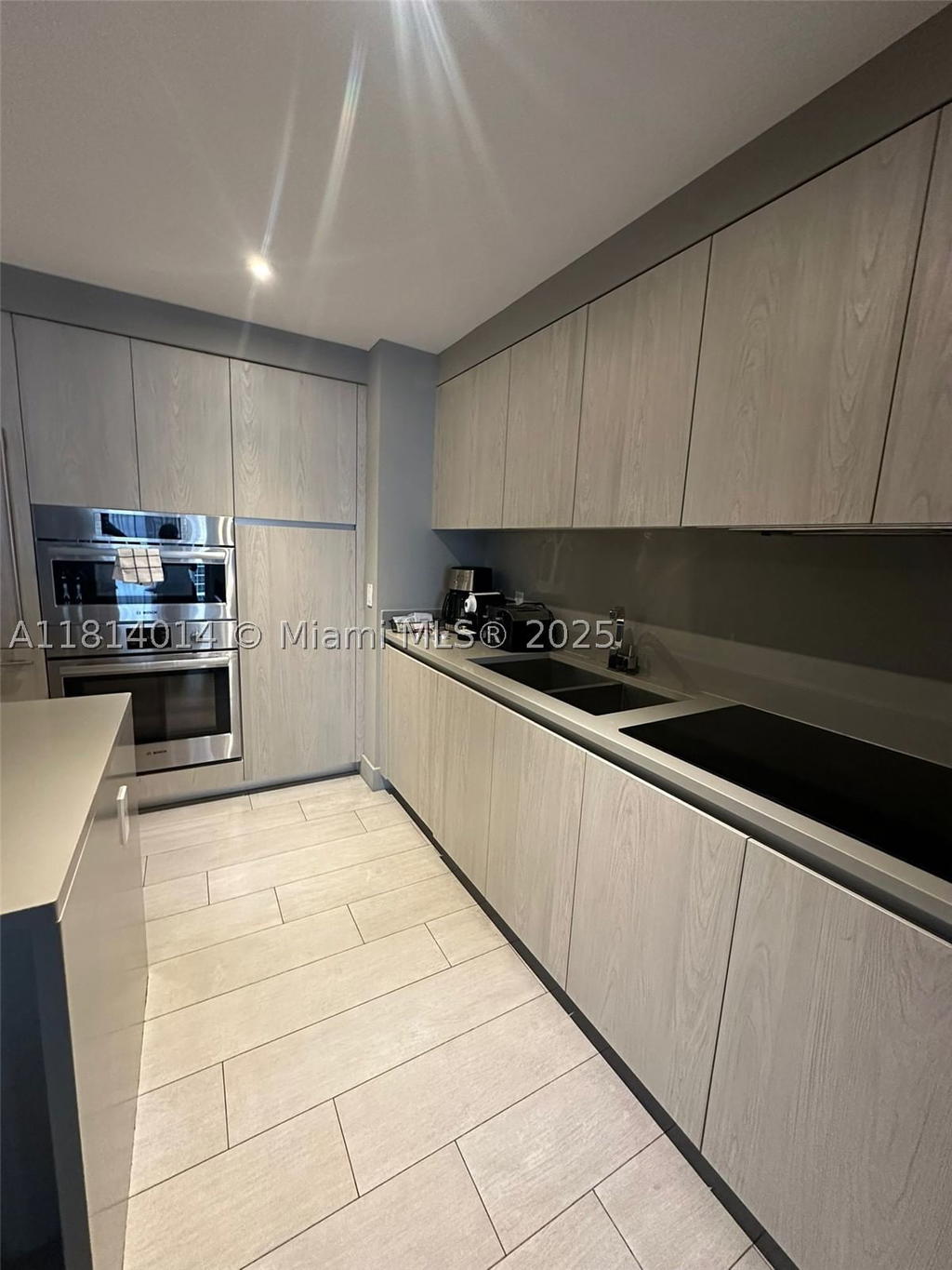Real estate property located at 4010 Ocean Dr R1707, Broward, 4010 South Ocean Condo, Hollywood, FL