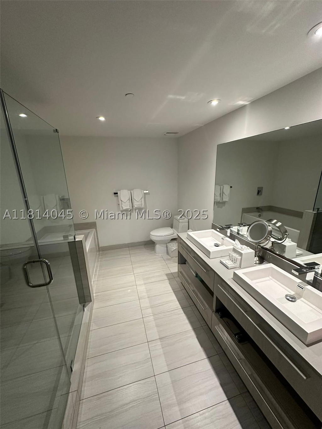 Real estate property located at 4010 Ocean Dr R1507, Broward, 4010 South Ocean Condo, Hollywood, FL