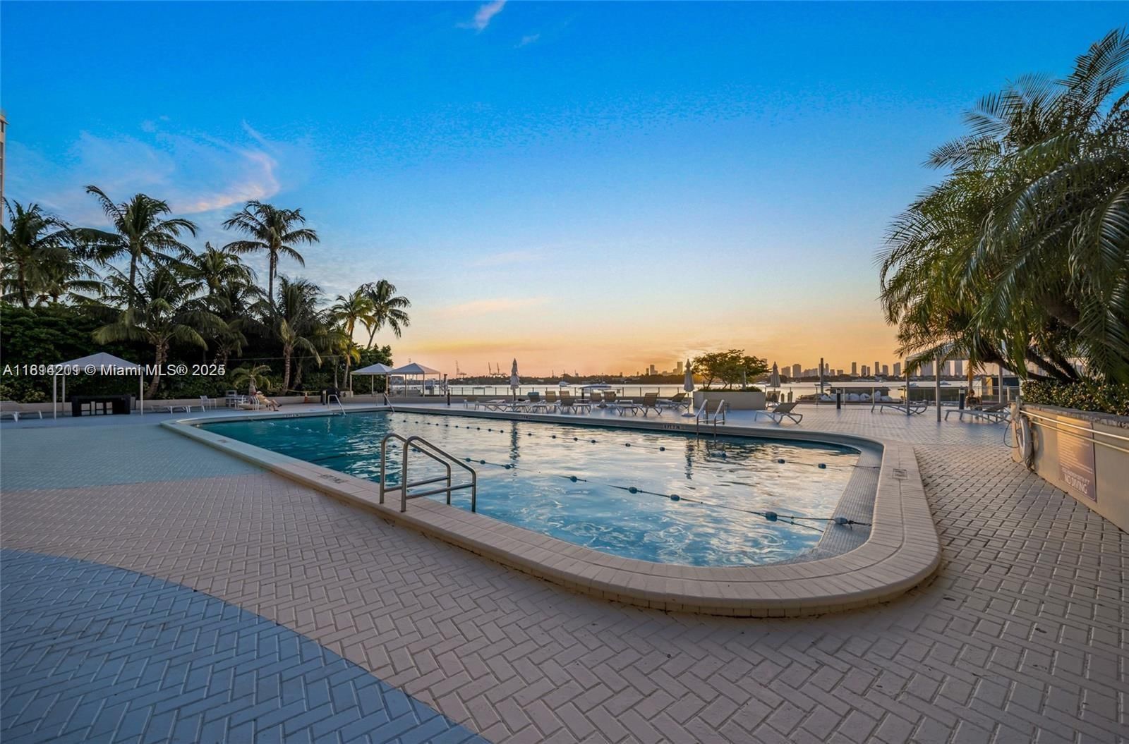 Real estate property located at 1200 West Ave #301, Miami-dade, Mirador 1200 Condo, Miami Beach, FL