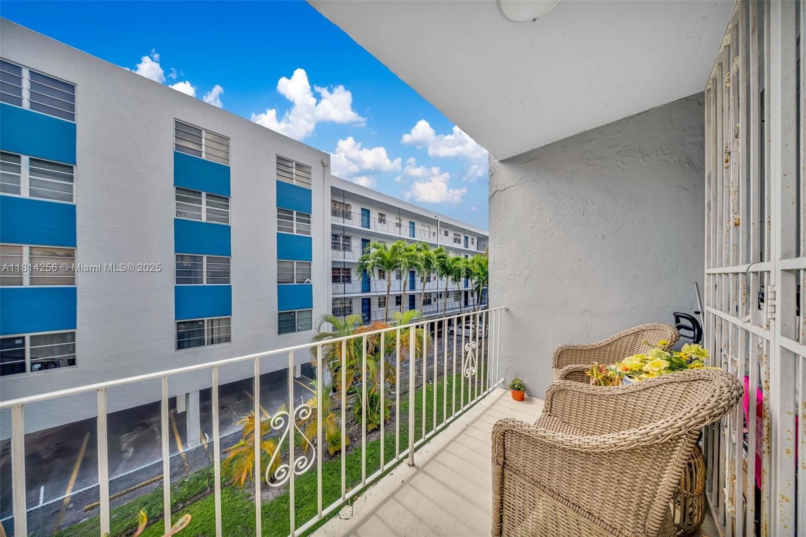 Real estate property located at 1655 44th Pl #346, Miami-dade, El Sol Condo, Hialeah, FL
