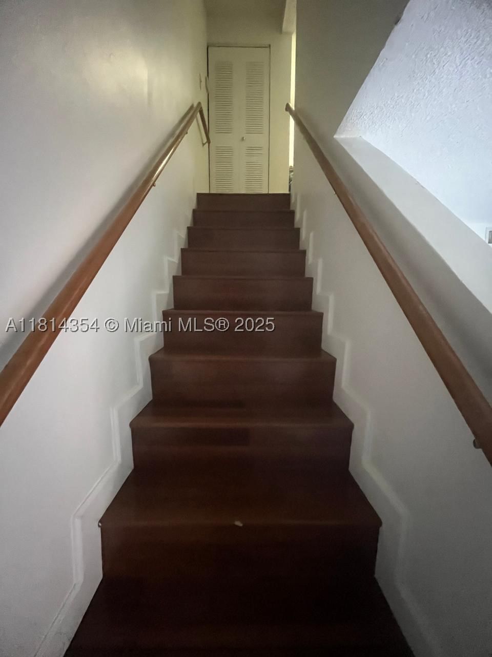 Real estate property located at 14901 82nd Ter #1-207, Miami-dade, Waterview Condo, Miami, FL