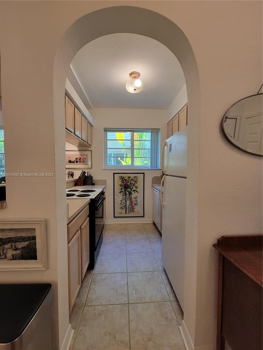 Real estate property located at 359 Meridian Ave A103, Miami-dade, Enclave On South Beach, Miami Beach, FL