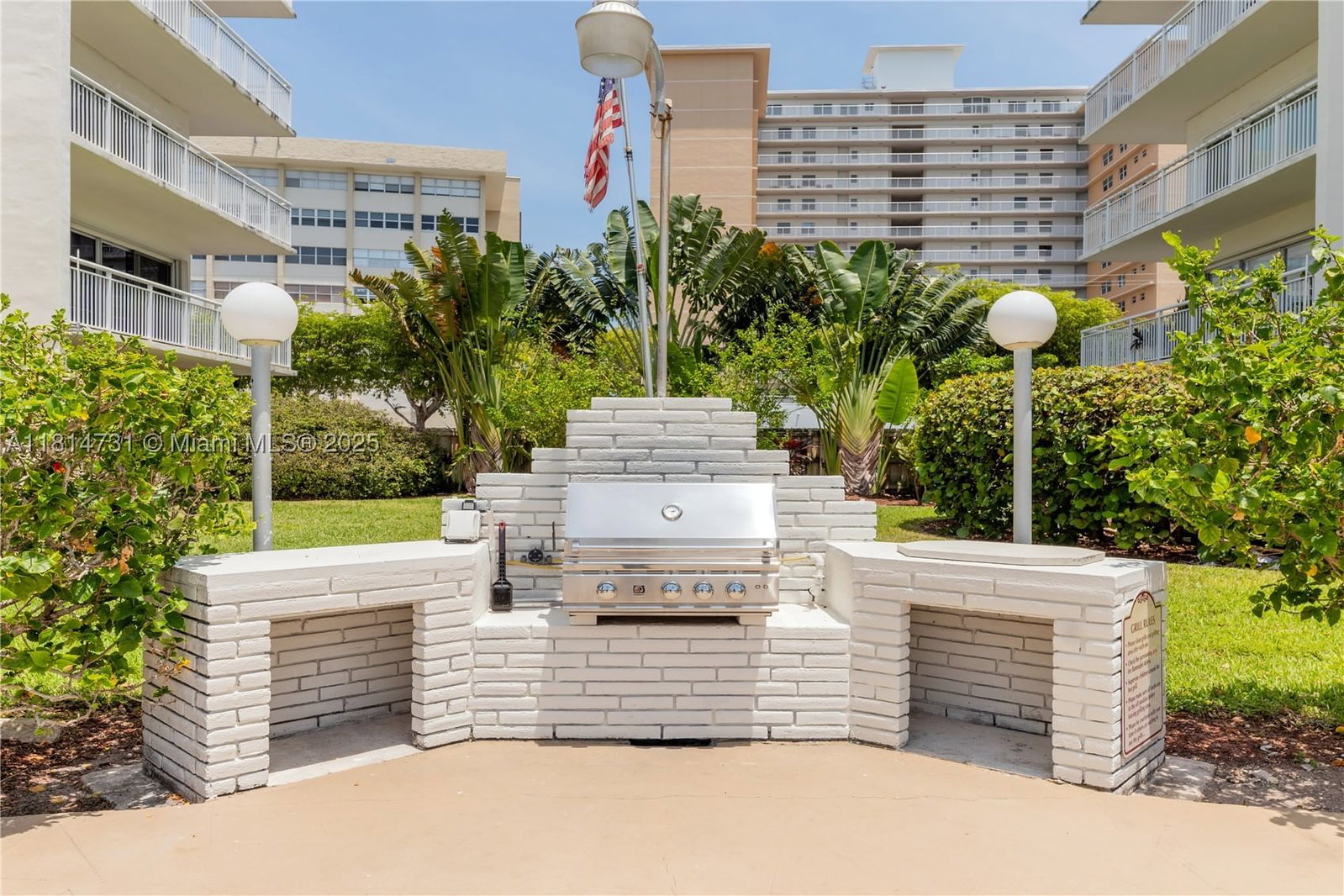Real estate property located at 120 Golden Isles Dr #33B, Broward, Golden Isles Towers Condo, Hallandale Beach, FL