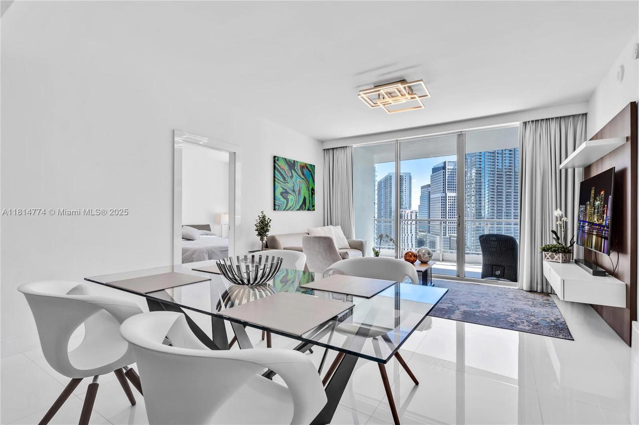 Real estate property located at 90 3rd St #2513, Miami-dade, Ivy Condo, Miami, FL