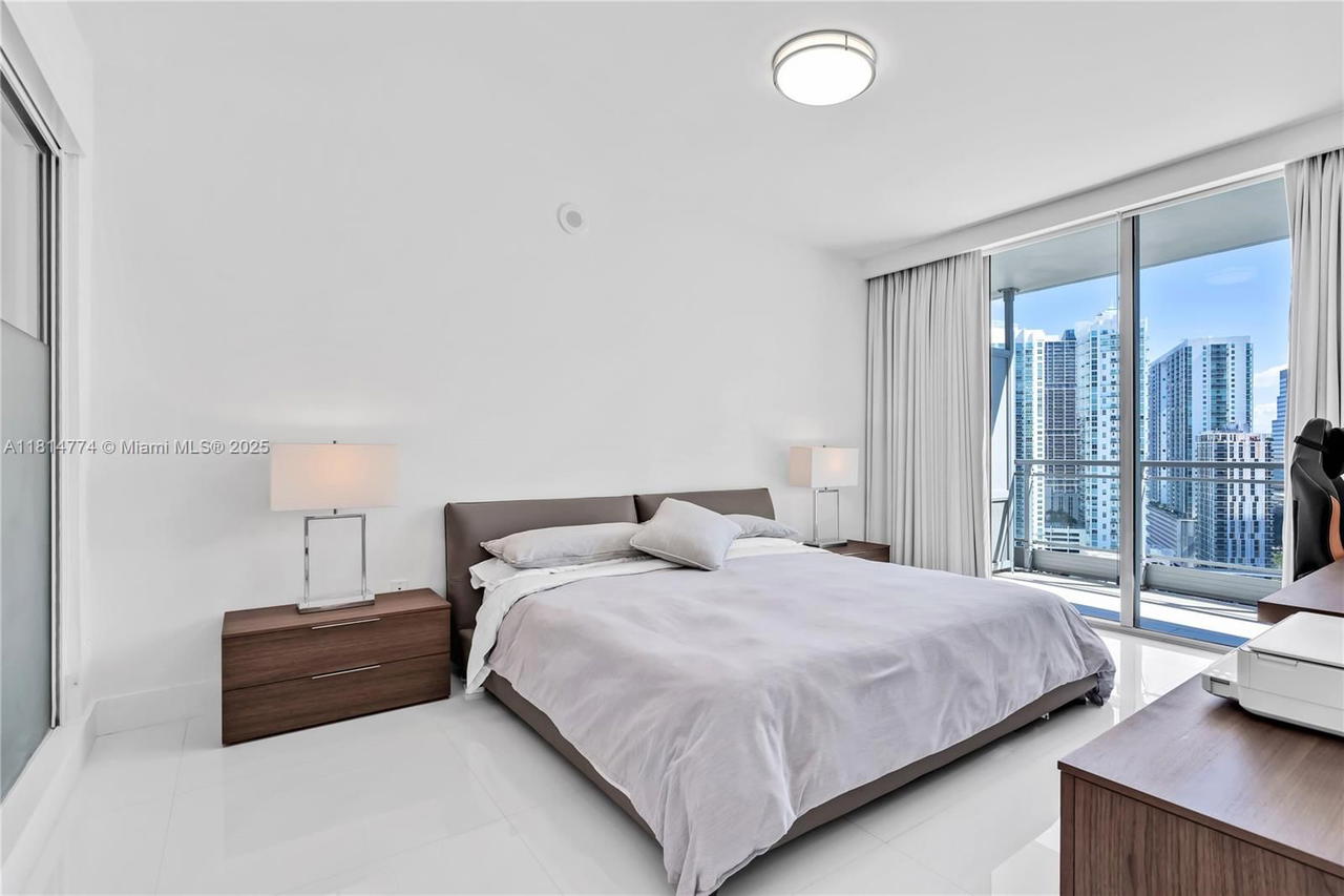 Real estate property located at 90 3rd St #2513, Miami-dade, Ivy Condo, Miami, FL