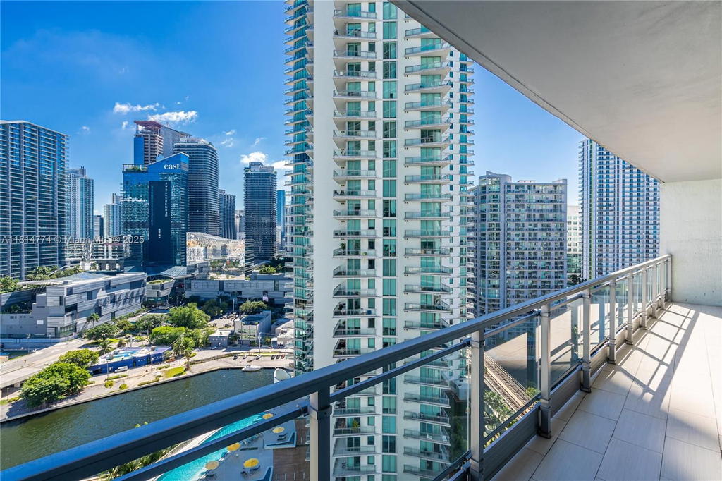 Real estate property located at 90 3rd St #2513, Miami-dade, Ivy Condo, Miami, FL