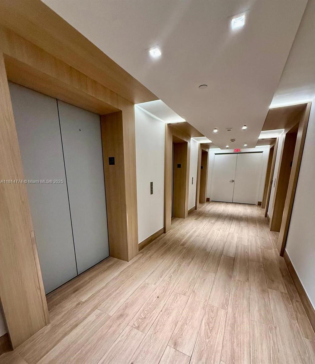 Real estate property located at 90 3rd St #2513, Miami-dade, Ivy Condo, Miami, FL