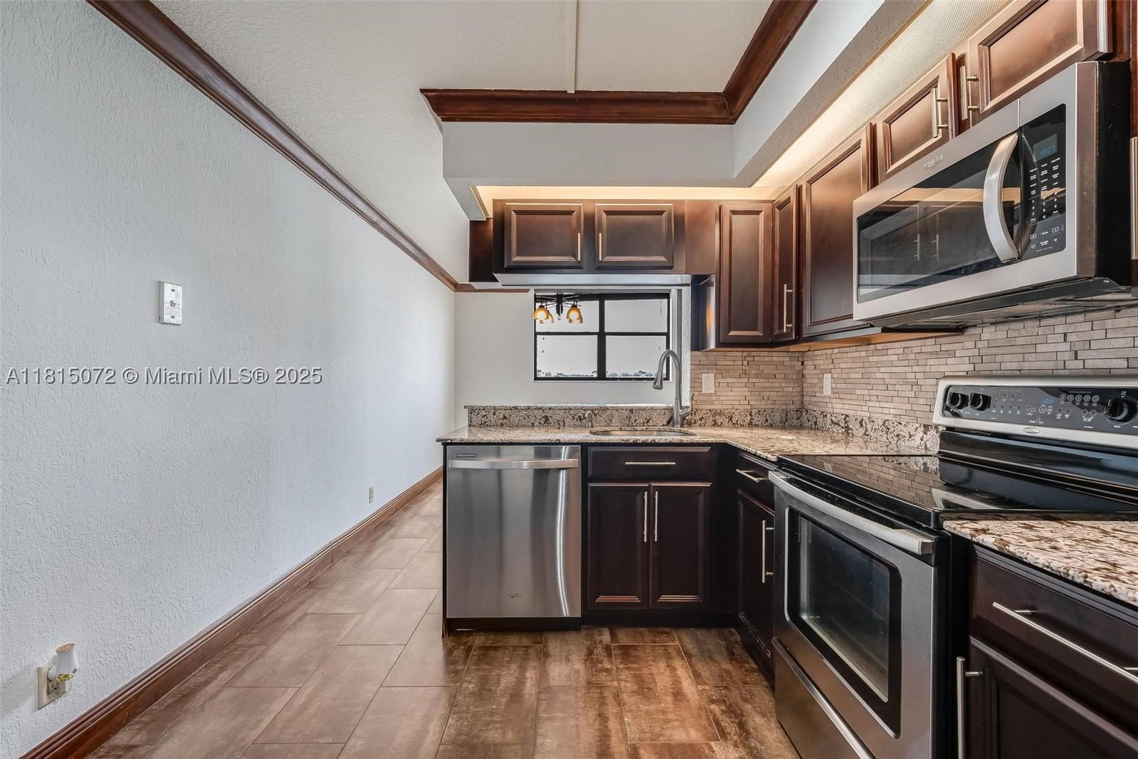 Real estate property located at 106 Lake Emerald Dr #210, Broward, Lake Emerald Condominium, Oakland Park, FL