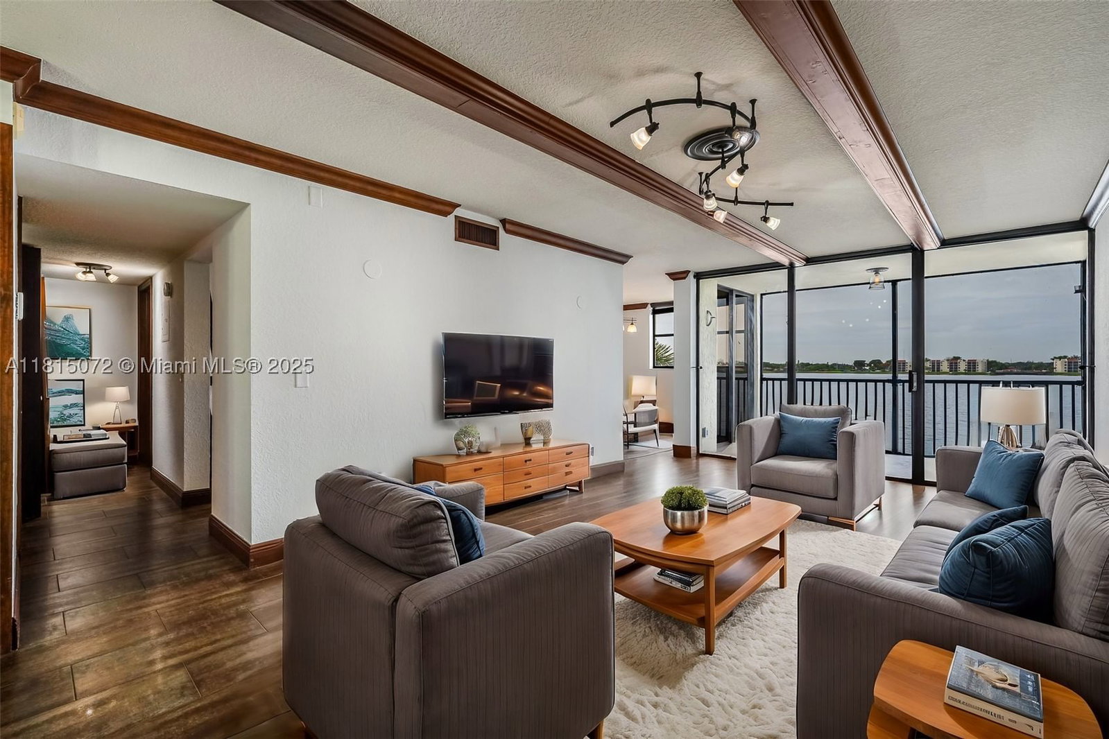 Real estate property located at 106 Lake Emerald Dr #210, Broward, Lake Emerald Condominium, Oakland Park, FL