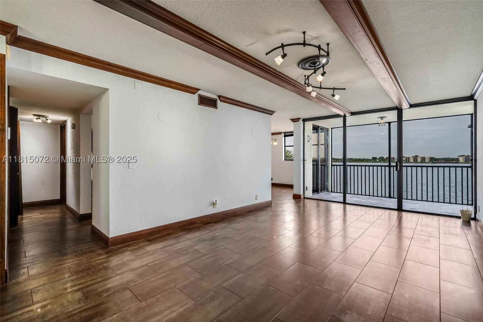Real estate property located at 106 Lake Emerald Dr #210, Broward, Lake Emerald Condominium, Oakland Park, FL